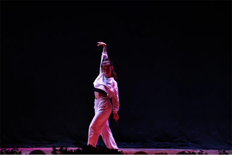 文化艺术杏运民族表演艺术19级“正青春🦸🏿♂️、不负遇见”结业汇演圆满落幕592.png 文化艺术杏运民族表演艺术19级“正青春🤵🏿♀️、不负遇见”结业汇演圆满落幕592.png